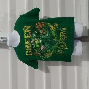 Green lantern t-shirt size 4/5‎